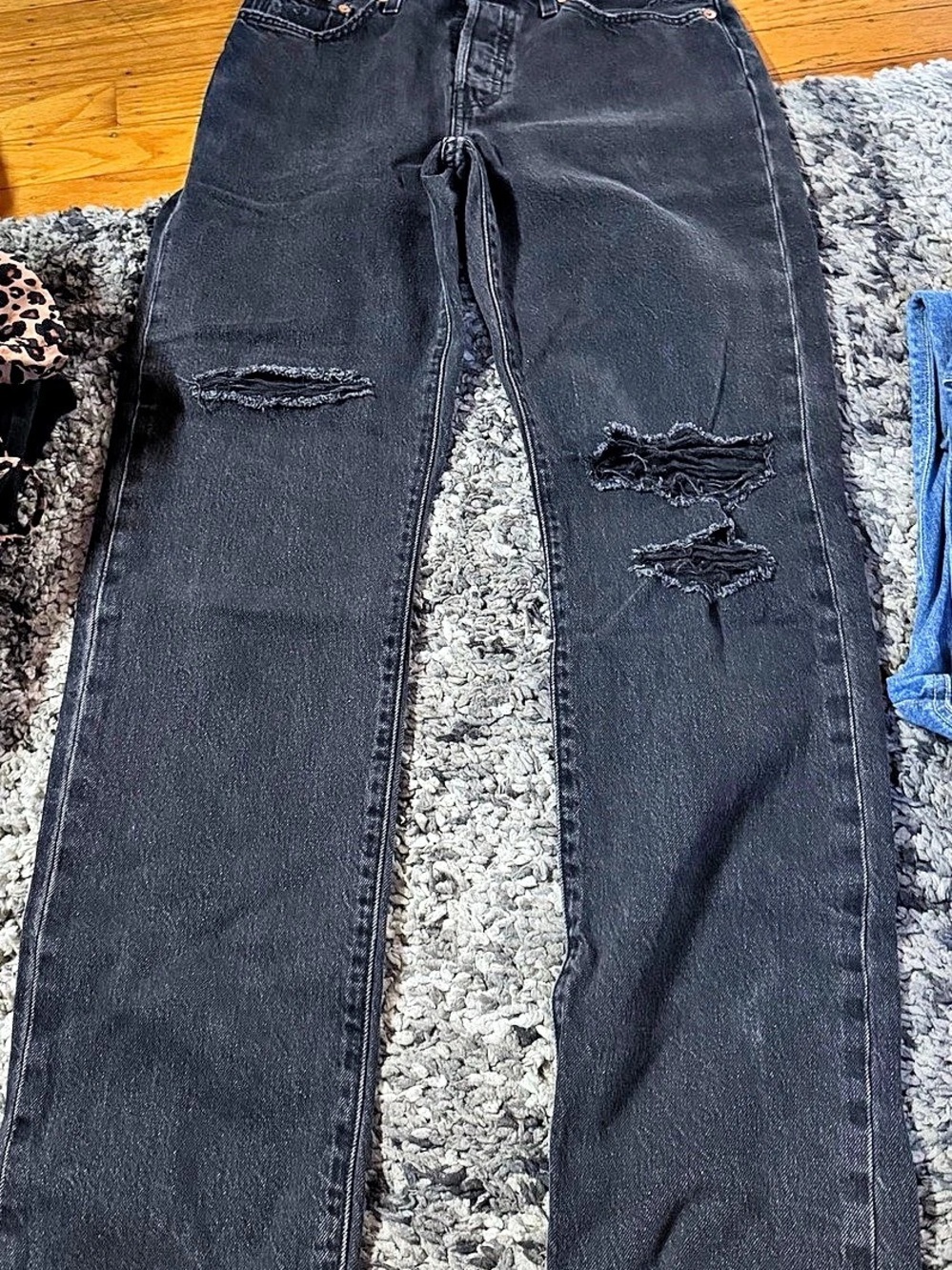 Levi's 501 Distressed Straight Leg Jeans Waist 28